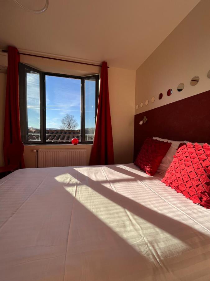 Hotel Le Vinois Caillac Exterior foto